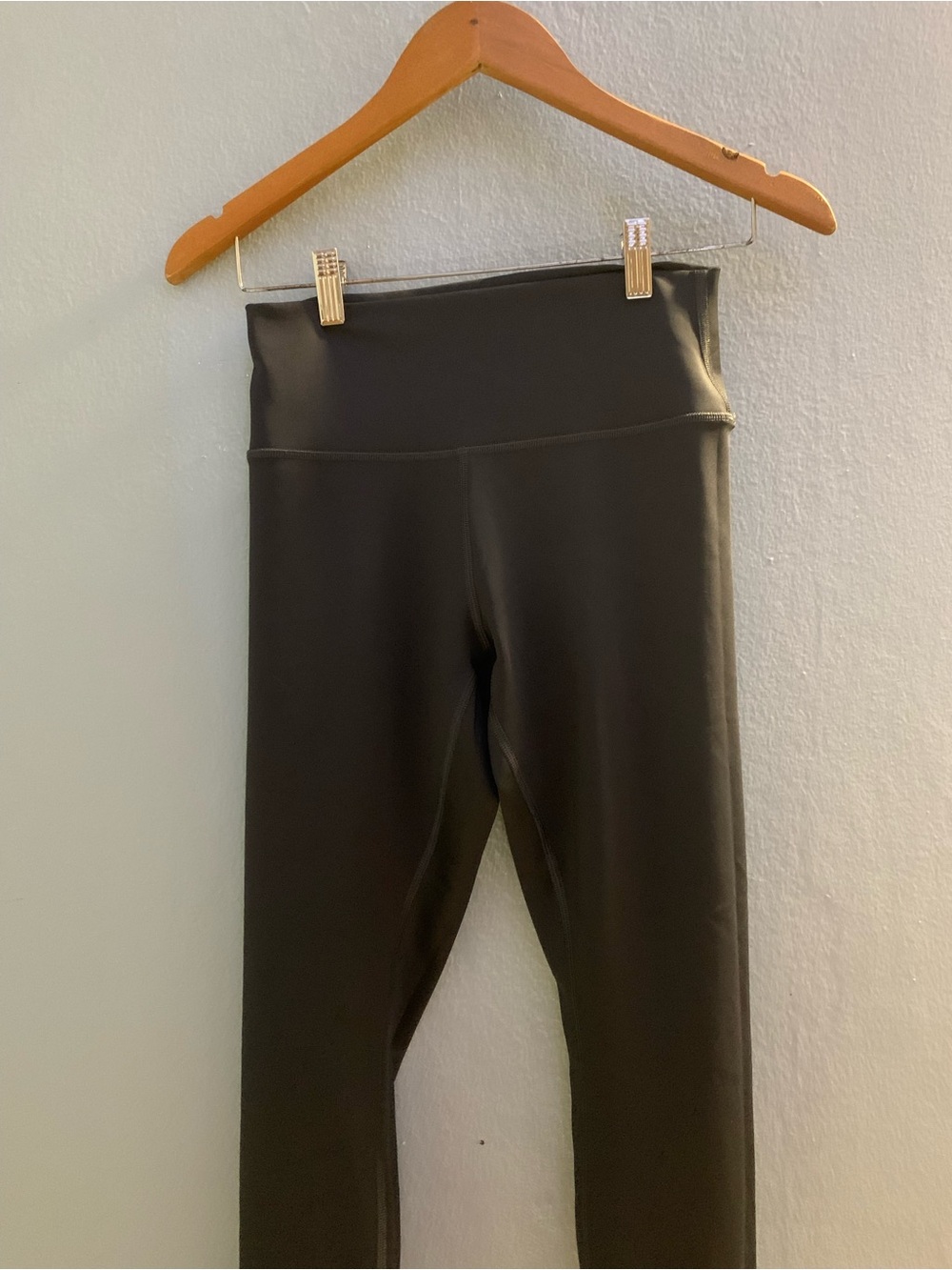 ALO Black Leggings